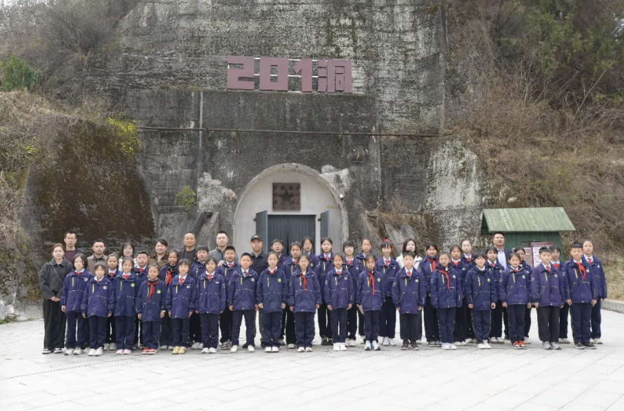 红光沟里学航天，宝鸡少年筑梦行