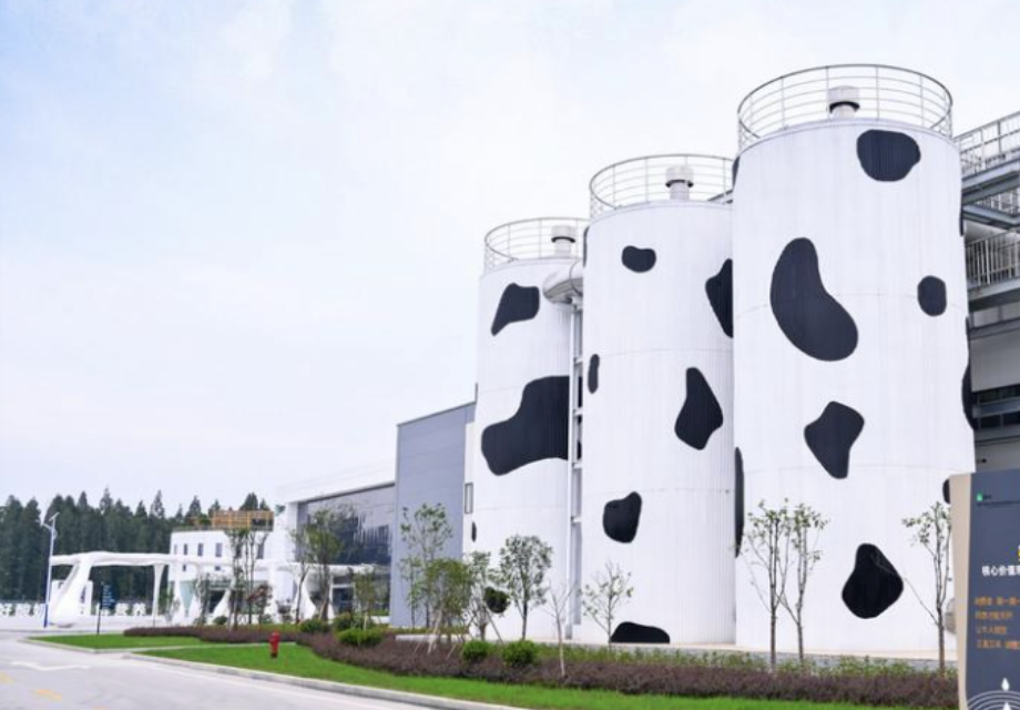 “蒙牛学生奶”全力护航开学季