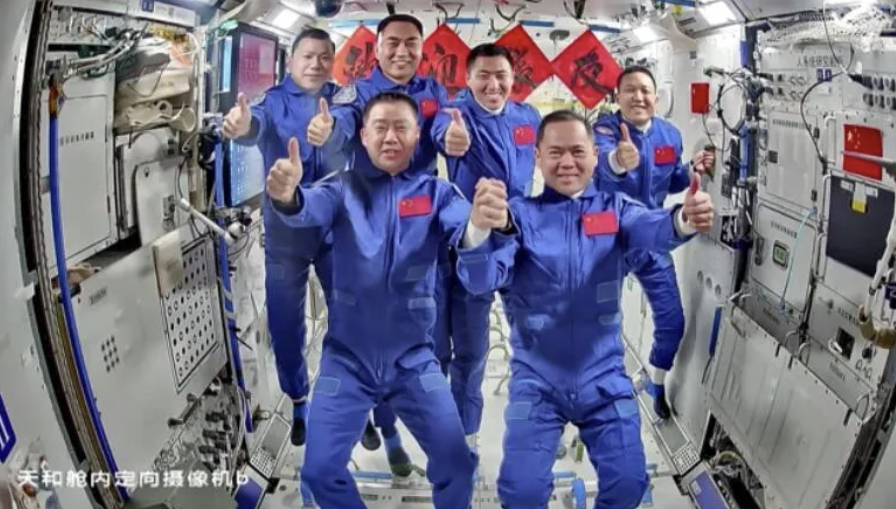 神舟二十一号飞船发射圆满成功 航天员乘组顺利进驻“天宫”